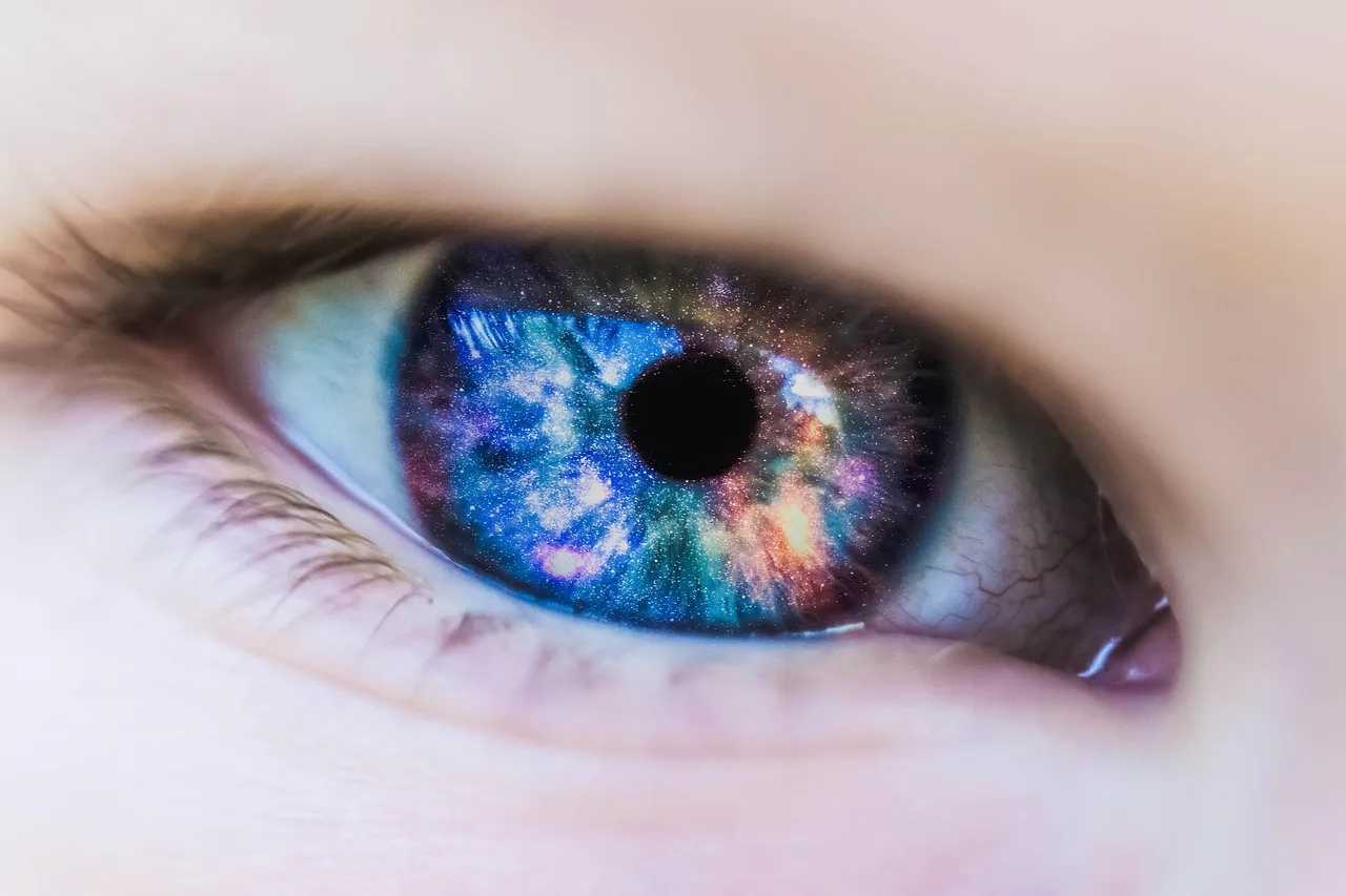 A contact lens